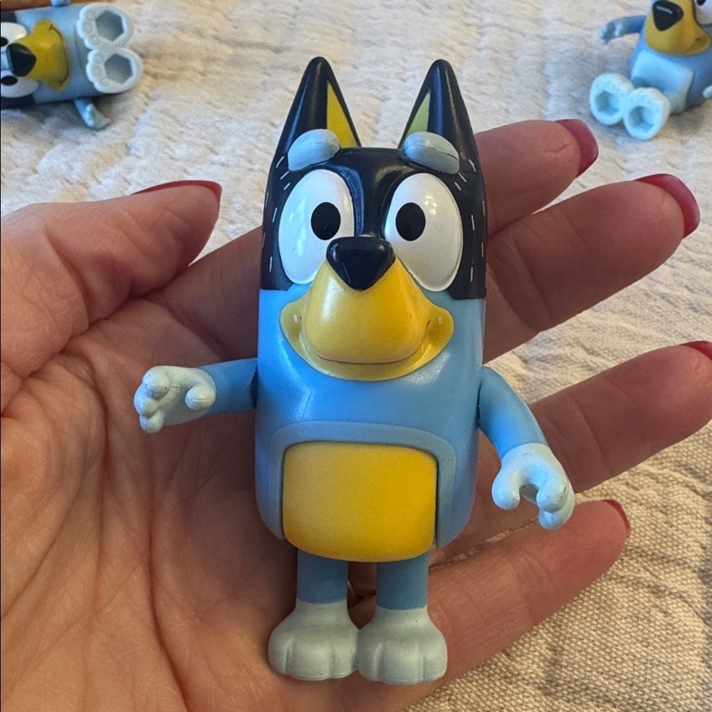 Bluey Nana Figure Grandma Chris Glasses, Bingo Sunglasses - Picture 4 of 12